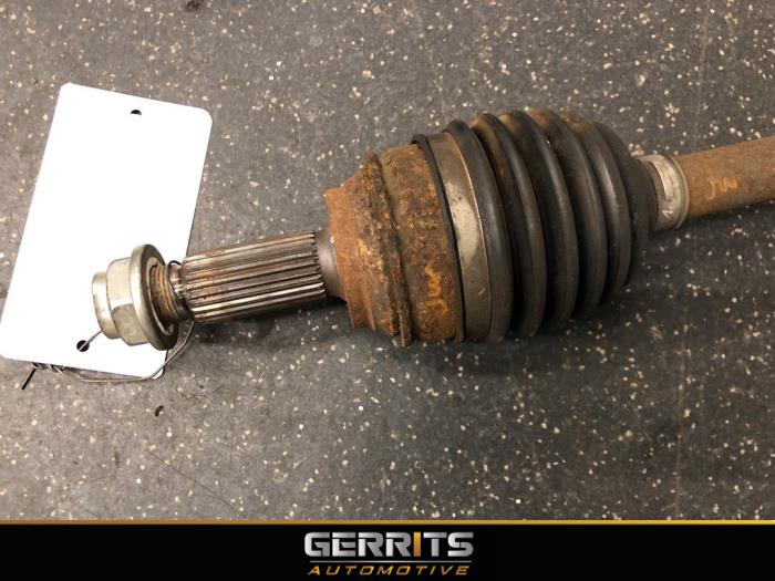 Front drive shaft, left from a Ford Fiesta 6 (JA8) 1.0 SCI 12V 80 2016