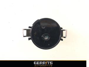 Usados Sensor de lluvia Opel Vivaro 1.6 CDTi BiTurbo 145 Precio € 24,19 IVA incluido ofrecido por Gerrits Automotive