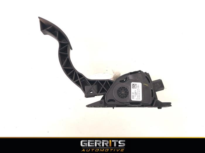 Accelerator pedal from a Ford Focus 3 1.0 Ti-VCT EcoBoost 12V 125 2015