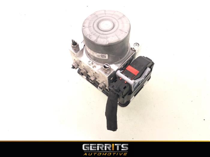 Begagnade ABS-pump Volkswagen T-Roc I 1.5 TSI Evo BMT 16V Pris € 299,99 Marginaltabell erbjuds av Gerrits Automotive BV