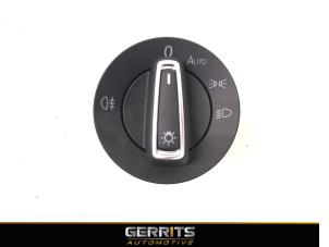 Used Light switch Volkswagen T-Roc 1.5 TSI Evo BMT 16V Price € 29,99 Margin scheme offered by Gerrits Automotive