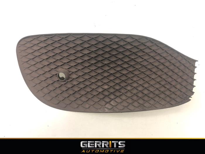 Begagnade Stötfångargrill Mercedes E (W213) E-180 1.6 Turbo 16V Pris € 49,99 Marginaltabell erbjuds av Gerrits Automotive BV