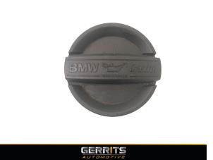Used Oil cap BMW 4 serie (F33) 428i 2.0 Turbo 16V Price € 19,99 Margin scheme offered by Gerrits Automotive