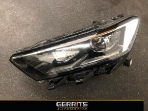 Used Headlight, left Volkswagen T-Roc 1.5 TSI Evo BMT 16V Price € 499,99 Margin scheme offered by Gerrits Automotive