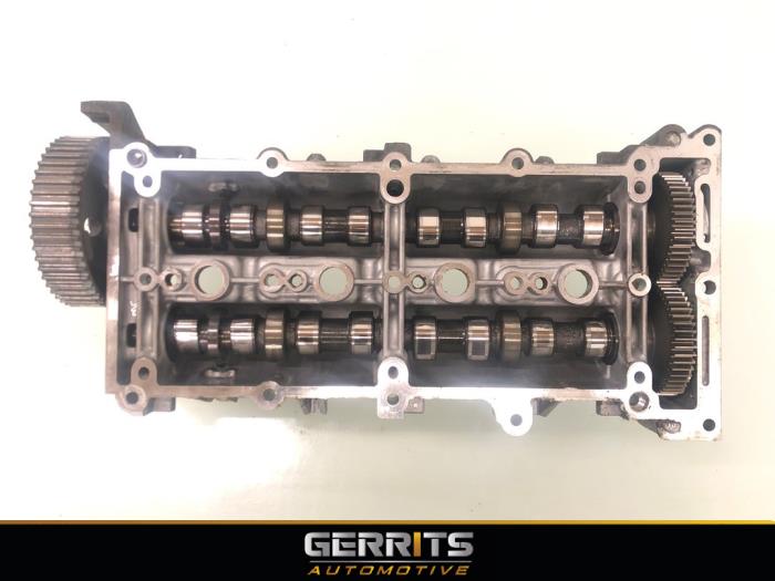 Camshaft housing from a Opel Combo 1.6 CDTI 16V 2014