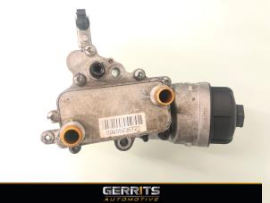 Używane Obudowa filtra oleju Opel Combo 1.6 CDTI 16V Cena € 90,74 Z VAT oferowane przez Gerrits Automotive