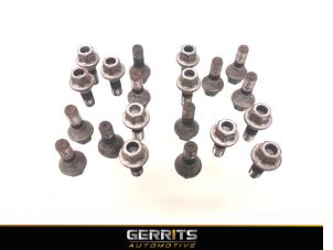Used Set of wheel bolts Opel Vivaro 1.6 CDTi BiTurbo 145 Price € 36,29 Inclusive VAT offered by Gerrits Automotive