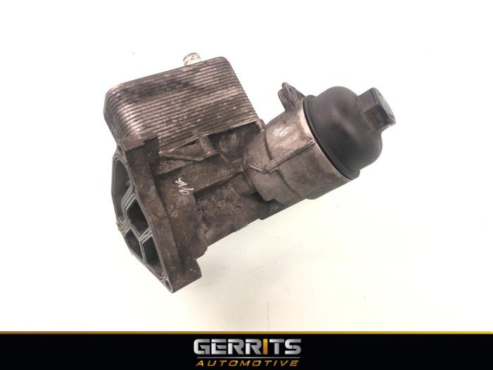 Oil filter housing from a Land Rover Range Rover III (LM) 2.9 TD6 24V 2004