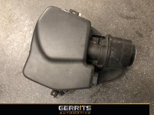Używane Obudowa filtra powietrza Opel Astra K 1.0 Turbo 12V Cena € 149,99 Procedura marży oferowane przez Gerrits Automotive