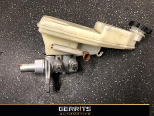 Używane Glówny cylinder hamulcowy Opel Astra K 1.0 Turbo 12V Cena € 59,99 Procedura marży oferowane przez Gerrits Automotive