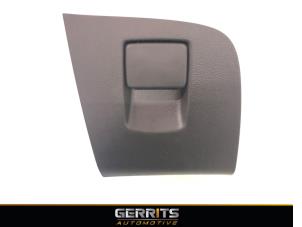 Usagé Boîte à gants Opel Astra K 1.0 Turbo 12V Prix € 99,99 Règlement à la marge proposé par Gerrits Automotive