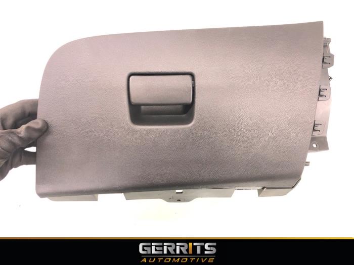 Gebrauchte Handschuhfach Opel Astra K 1.0 Turbo 12V Preis € 49,99 Margenregelung angeboten von Gerrits Automotive BV