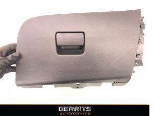 Usagé Boîte à gants Opel Astra K 1.0 Turbo 12V Prix € 49,99 Règlement à la marge proposé par Gerrits Automotive