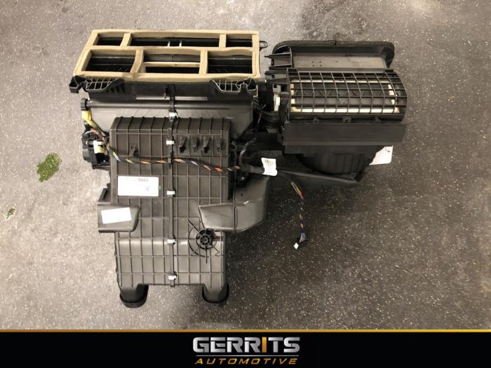 Cuerpo de calefactor de un Opel Astra K 1.0 Turbo 12V 2015
