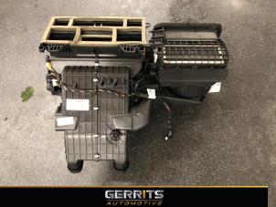 Usagé Boîtier chauffage Opel Astra K 1.0 Turbo 12V Prix € 299,99 Règlement à la marge proposé par Gerrits Automotive