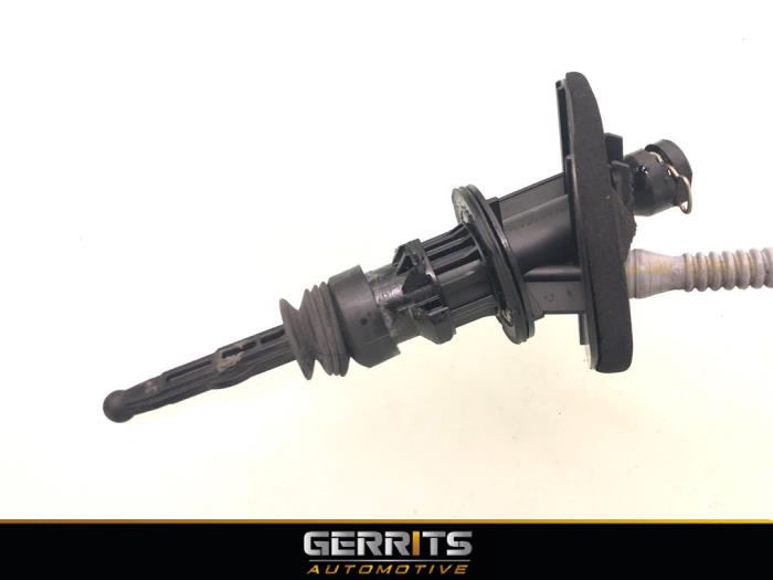 Clutch pump from a Opel Astra K 1.0 Turbo 12V 2015