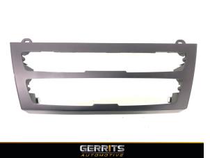 Usados Embellecedore para tablero de instrumentos BMW 1 serie (F20) 120i 1.6 16V Precio € 24,99 Norma de margen ofrecido por Gerrits Automotive BV