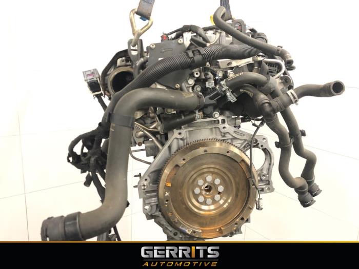 Motor de un Opel Astra K 1.0 Turbo 12V 2015
