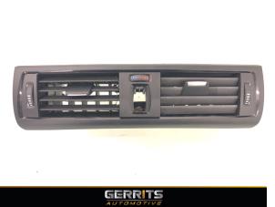 Used Dashboard vent BMW 1 serie (F20) 118i 1.6 16V Price € 74,99 Margin scheme offered by Gerrits Automotive