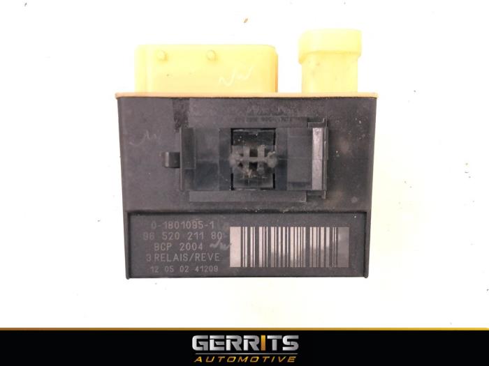 Glow plug relay from a Citroën C3 (SC) 1.4 HDi 2012