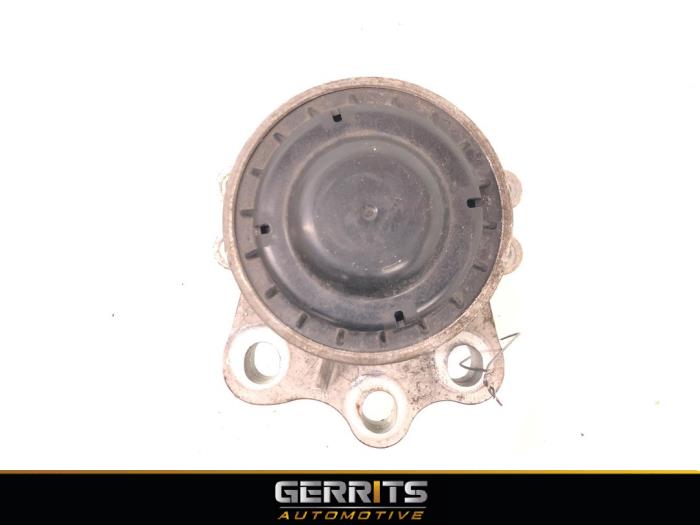 Engine mount from a Ford Transit Custom 2.2 TDCi 16V 2016
