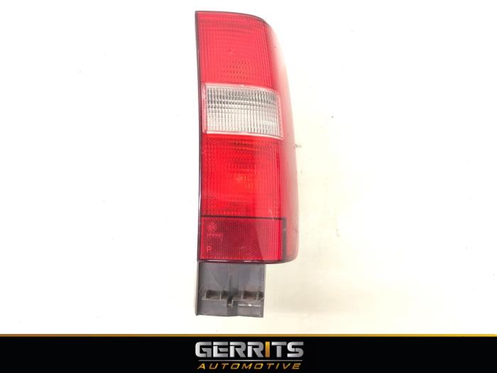 Taillight, right from a Volvo V70 (GW/LW/LZ) 2.3 R Turbo 20V Autom. 1999
