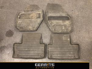 Gebrauchte Matten Set Volvo XC60 I (DZ) 2.0 D4 16V Preis € 39,99 Margenregelung angeboten von Gerrits Automotive BV