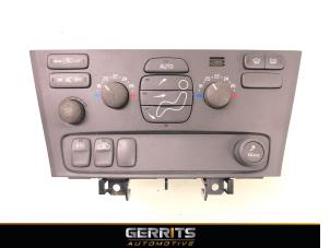 Używane Panel sterowania nagrzewnicy Volvo S60 I (RS/HV) 2.4 20V 140 Cena € 34,99 Procedura marży oferowane przez Gerrits Automotive