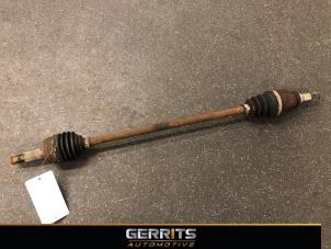 Used Front drive shaft, right Peugeot 107 1.0 12V Price € 19,99 Margin scheme offered by Gerrits Automotive