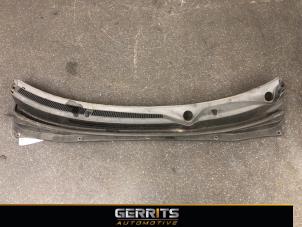 Used Cowl top grille Hyundai i10 (F5) 1.1i 12V Price € 29,99 Margin scheme offered by Gerrits Automotive