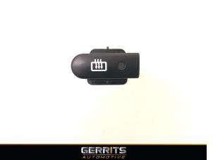 Used Rear window heating switch Hyundai i10 (F5) 1.1i 12V Price € 19,99 Margin scheme offered by Gerrits Automotive