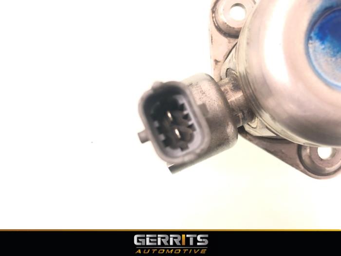 High pressure pump from a Ford Mondeo IV 2.0 Ecoboost SCTi 16V 2014