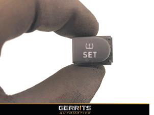 Used Pressure switch Seat Leon (1P1) 2.0 TFSI Cupra 16V Price € 19,99 Margin scheme offered by Gerrits Automotive