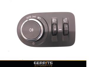 Used Light switch Opel Combo Cargo 1.6 CDTI 100 Price € 54,44 Inclusive VAT offered by Gerrits Automotive