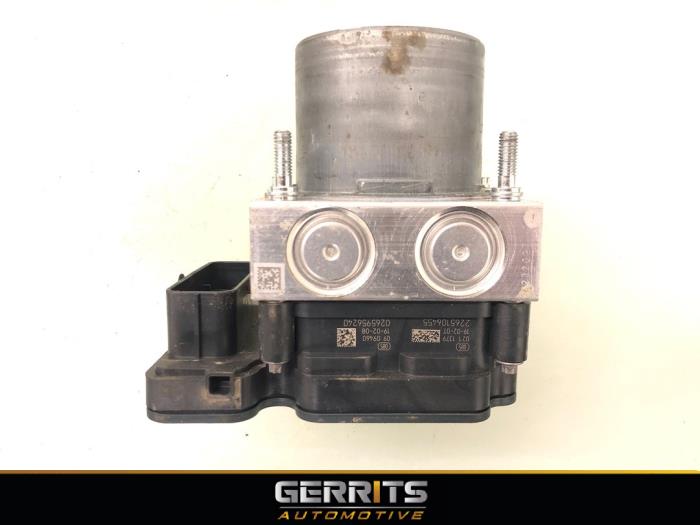 ABS pump from a Opel Combo Cargo 1.6 CDTI 100 2019