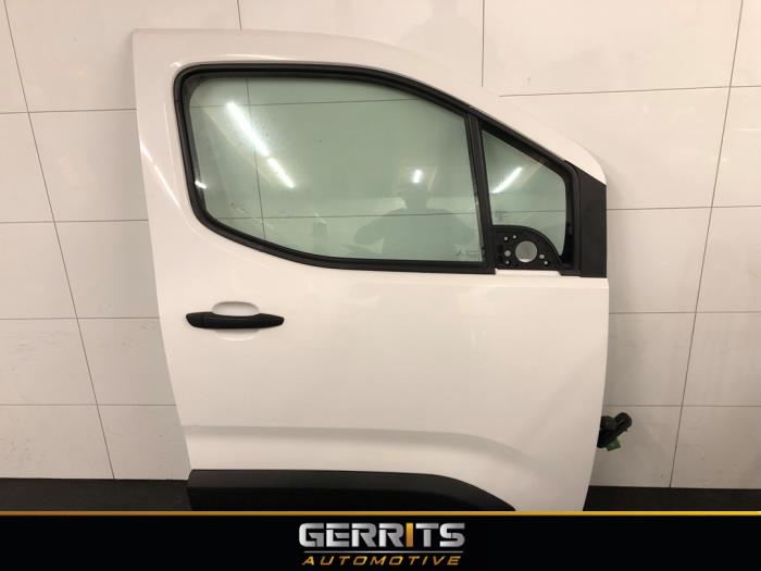 Puerta 2 puertas derecha de un Opel Combo Cargo 1.6 CDTI 100 2019