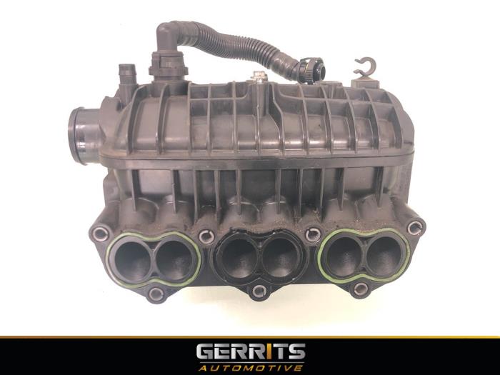 Używane Kolektor dolotowy Ford Focus 3 1.0 Ti-VCT EcoBoost 12V 100 Cena € 49,99 Procedura marży oferowane przez Gerrits Automotive BV