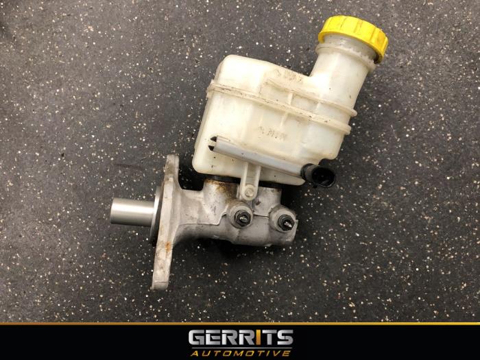 Gebrauchte Hauptbremszylinder Fiat 500 (312) 1.2 Preis € 24,99 Margenregelung angeboten von Gerrits Automotive BV