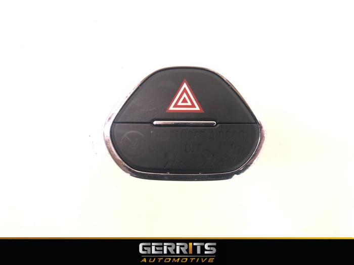 Panic lighting switch from a Opel Corsa E 1.4 16V 2015