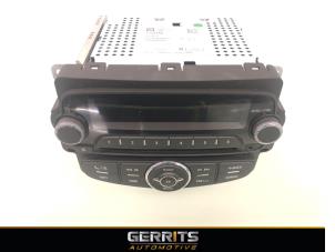Usagé Radio/Lecteur CD Opel Corsa E 1.4 16V Prix € 199,99 Règlement à la marge proposé par Gerrits Automotive