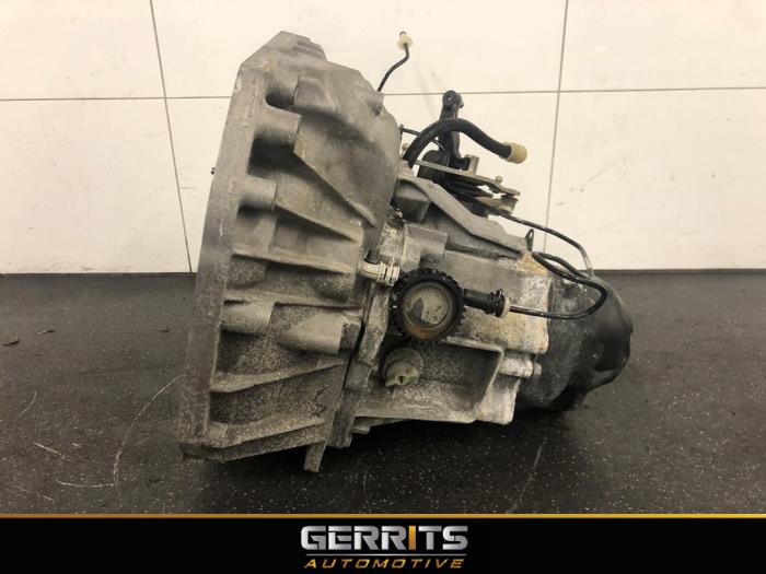 Gearbox from a Renault Clio IV Estate/Grandtour (7R) 0.9 Energy TCE 90 12V 2020
