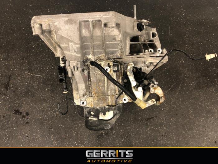 Gearbox from a Renault Clio IV Estate/Grandtour (7R) 0.9 Energy TCE 90 12V 2020
