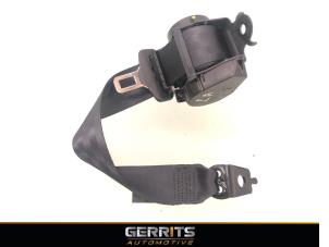 Used Rear seatbelt, left Renault Clio IV Estate/Grandtour (7R) 0.9 Energy TCE 90 12V Price € 39,99 Margin scheme offered by Gerrits Automotive