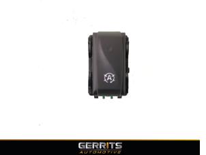 Used Start/stop switch Renault Clio IV Estate/Grandtour (7R) 0.9 Energy TCE 90 12V Price € 19,99 Margin scheme offered by Gerrits Automotive