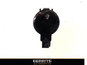 Usados Sensor de lluvia Renault Clio IV Estate/Grandtour (7R) 0.9 Energy TCE 90 12V Precio € 34,99 Norma de margen ofrecido por Gerrits Automotive