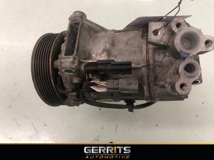 Usagé Pompe clim Renault Clio IV Estate/Grandtour (7R) 0.9 Energy TCE 90 12V Prix € 174,99 Règlement à la marge proposé par Gerrits Automotive BV