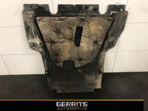 Used Engine protection panel Renault Clio IV Estate/Grandtour (7R) 0.9 Energy TCE 90 12V Price € 49,99 Margin scheme offered by Gerrits Automotive