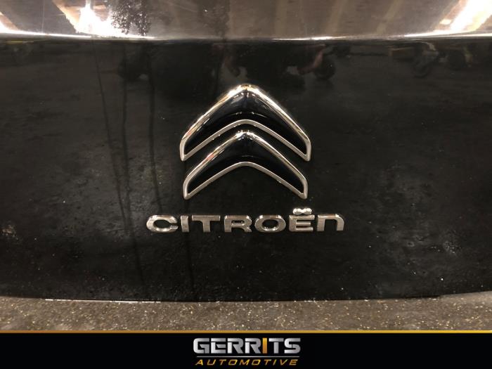 Tylna klapa z Citroën C4 Cactus (0B/0P) 1.2 PureTech 110 12V 2018