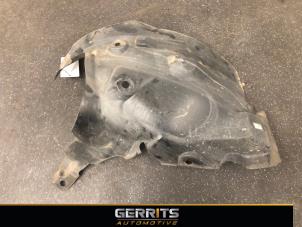 Used Wheel arch liner Renault Clio IV Estate/Grandtour (7R) 0.9 Energy TCE 90 12V Price € 24,99 Margin scheme offered by Gerrits Automotive