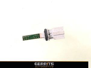 Usados Sensor de temperatura interior Skoda Octavia (5EAA) 1.6 TDI 16V Precio € 19,99 Norma de margen ofrecido por Gerrits Automotive